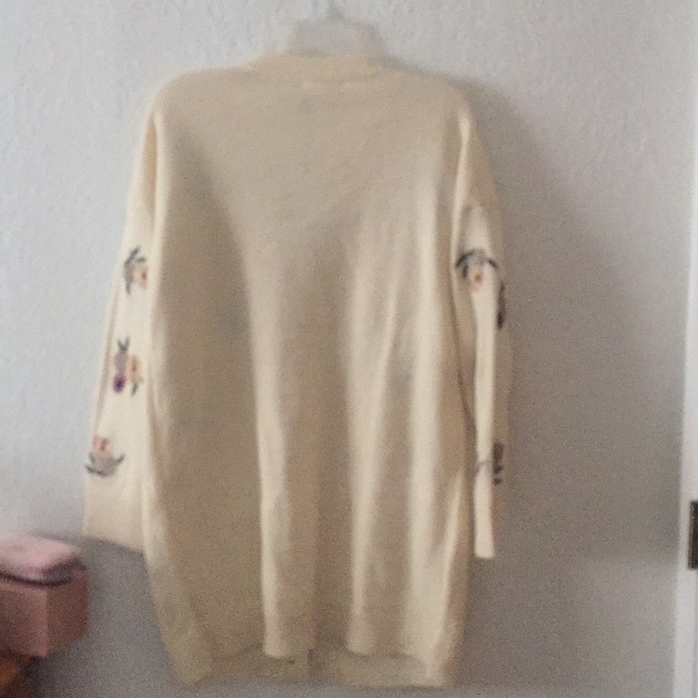 Cardigan - Picture 6 of 6